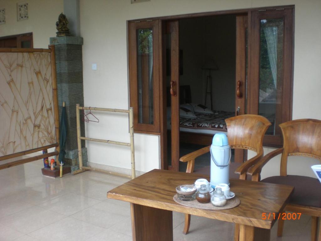 Adi House Homestay Ubud  Ngoại thất bức ảnh