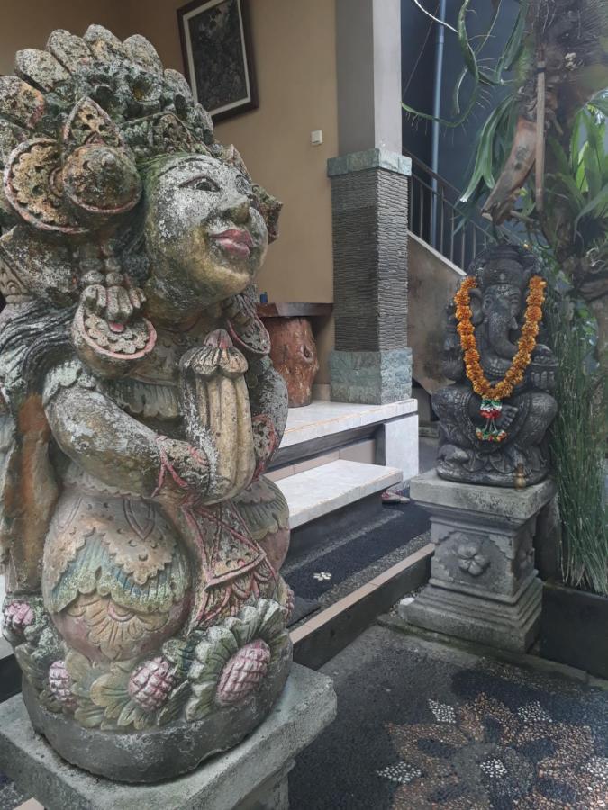 Adi House Homestay Ubud  Ngoại thất bức ảnh
